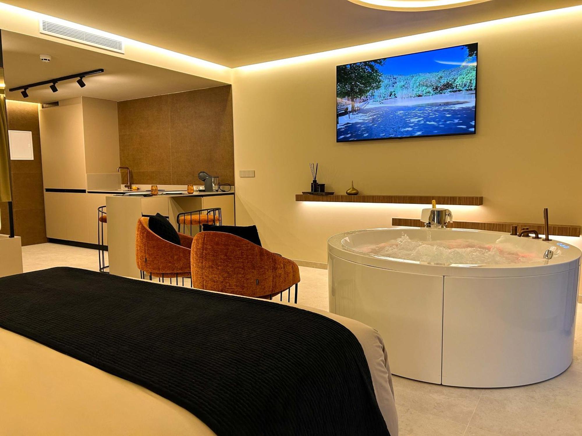 Olea Suites Alcala del Jucar Bagian luar foto